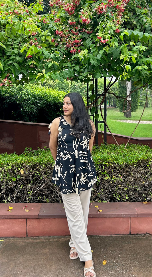 Doodle Print Tessel Top